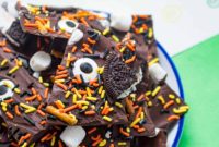 Wicked Easy Halloween Bark