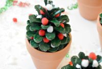 Charming Pinecone Yuletide Decor