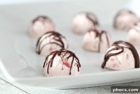 Strawberry Cheesecake Keto Bombs
