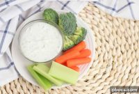 Creamy Greek Yogurt Veggie Dip
