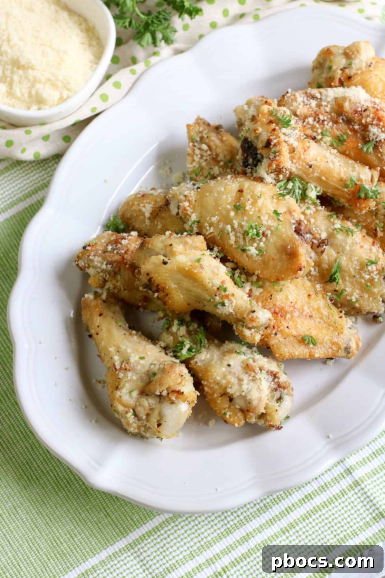 Crispy Garlic Parmesan Keto Wings 1 featured 17508