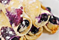 Keto Crispy Blueberry Cheesecake Swirls