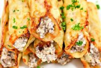 Keto Sausage Lasagna Pinwheels