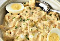 Mediterranean Greek Yogurt Egg Salad