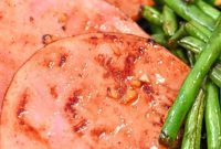 One-Pan Keto Honey-Glazed Ham and Green Beans
