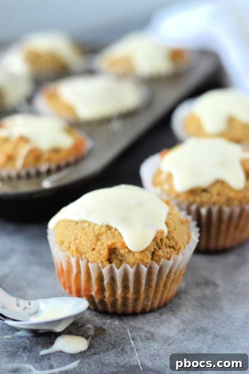 Spiced Keto Gingerbread Muffins with Creamy Icing 1 featured 64752