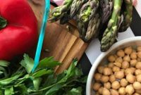 Vibrant Chickpea, Asparagus, and Mozzarella Salad
