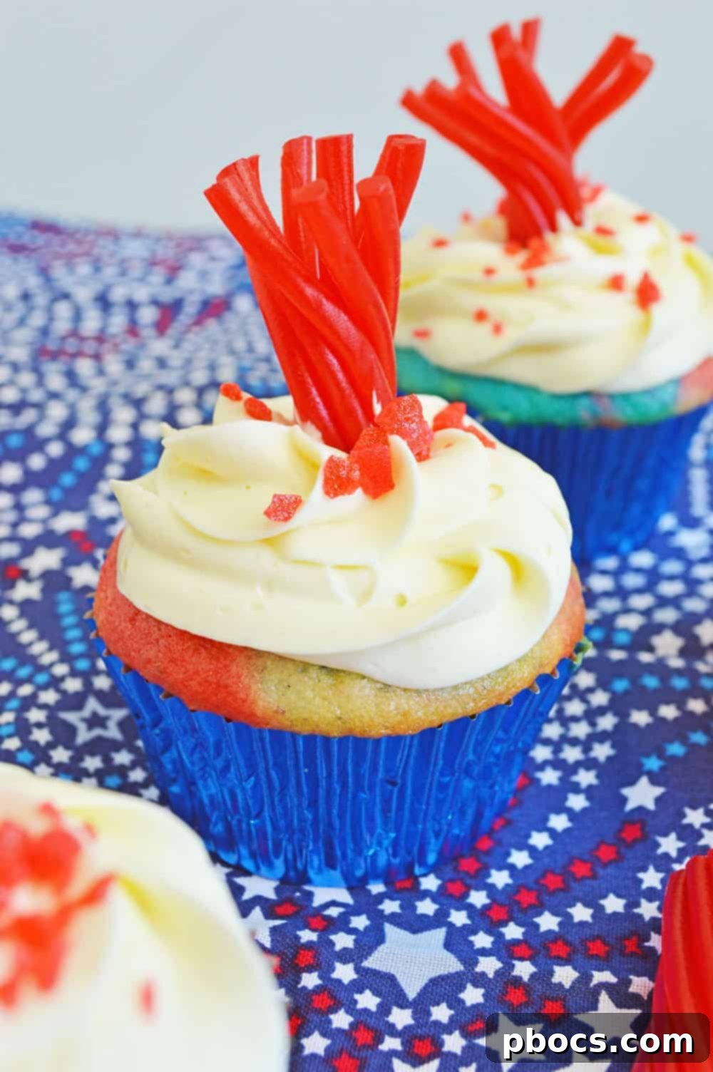 Sparkling Fireworks Cupcakes Recipe 1 featured 9835