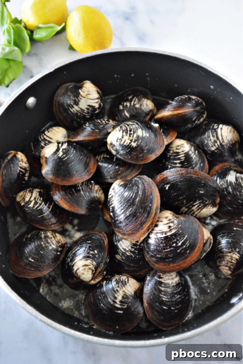 Ultimate Garlic Butter Clams 9 img 23860 8