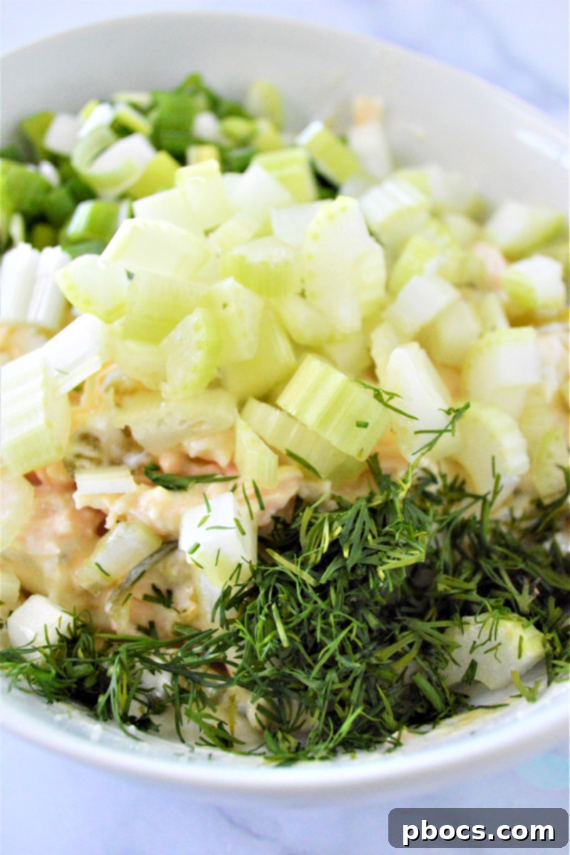 Zesty Low-Carb Dill Chicken Salad Pickle Boats 11 Dill Chicken Salad Pickle Boats (Low-Carb Recipe)