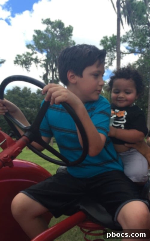 Fox Squirrel's Autumn Corn Adventure 6 Family photo at Fox Squirrel Corn Maze