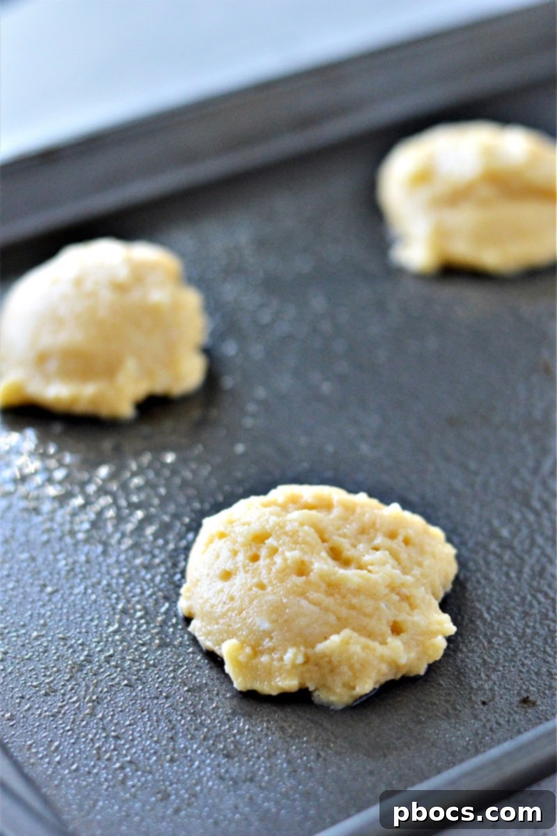 Low-Carb Sausage Gravy and Biscuits
