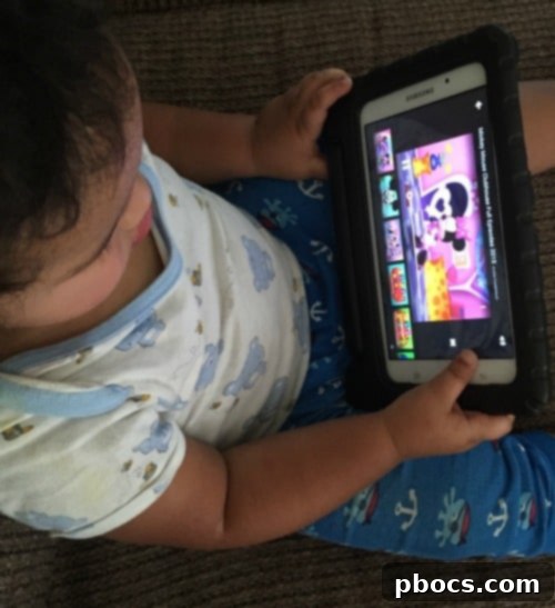 Staying Connected With The Netgear Nighthawk Exclusively at Best Buy 4 Netgear Nighthawk DST Adapter Extending Wi-Fi Coverage to Eliminate Dead Zones