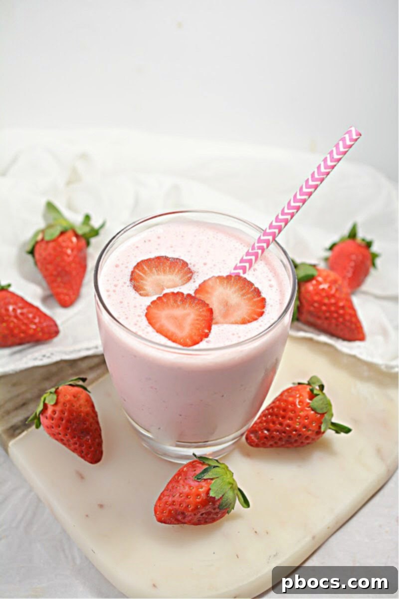 Keto Strawberry Cheesecake Smoothie - Thick and Creamy