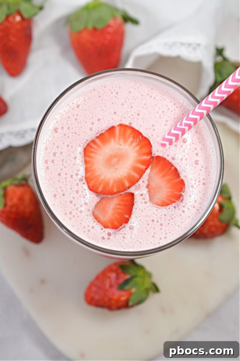 Keto Strawberry Cheesecake Smoothie - Serving