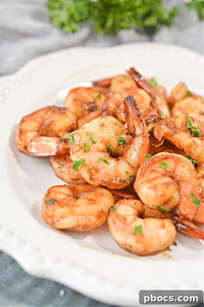 Bottle of sugar-free honey substitute, indicating its keto-friendliness for low-carb diets.