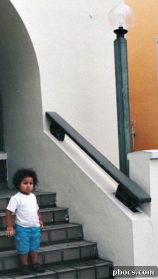 Charming boutique storefronts at Tarpon Springs Sponge Docks