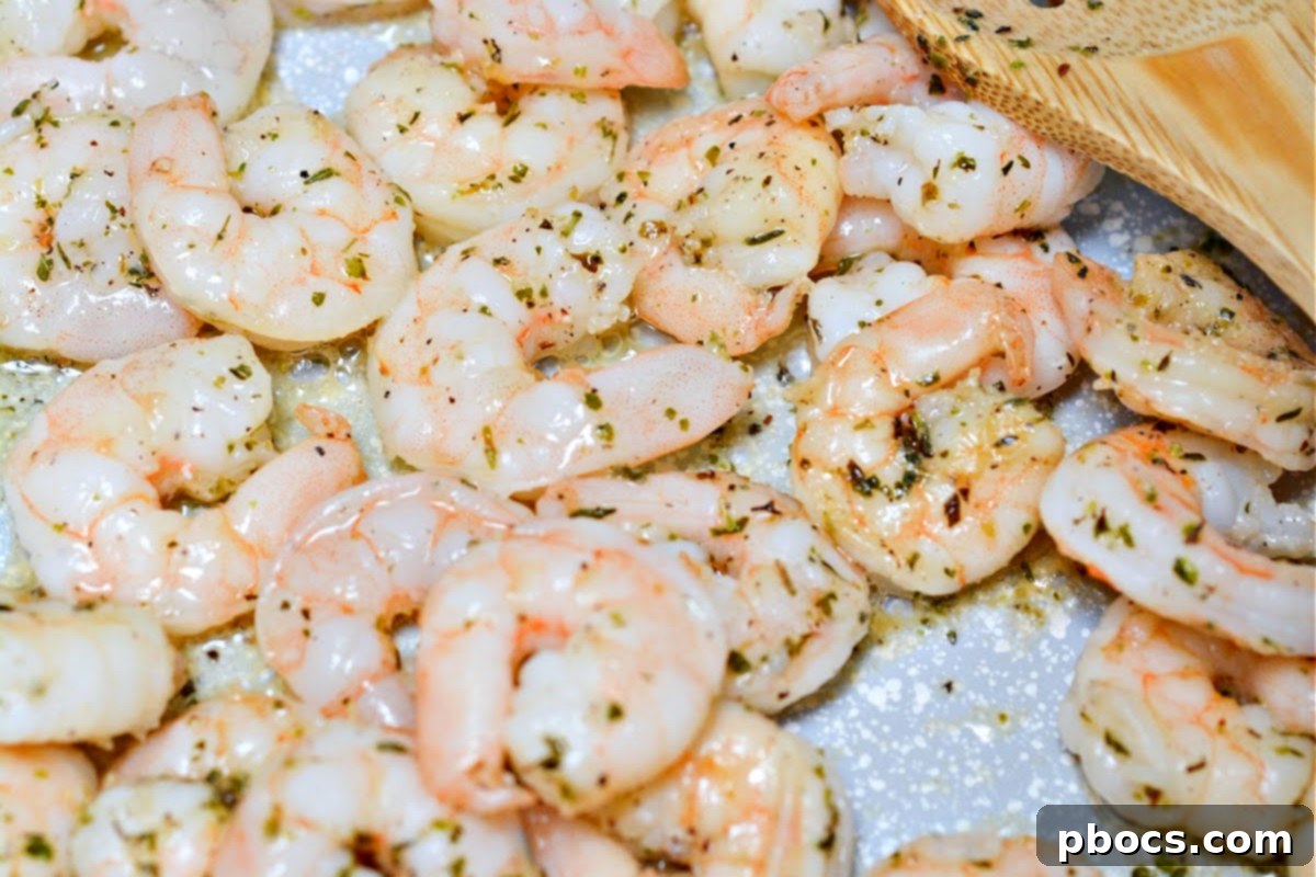 Shrimp in a skillet 