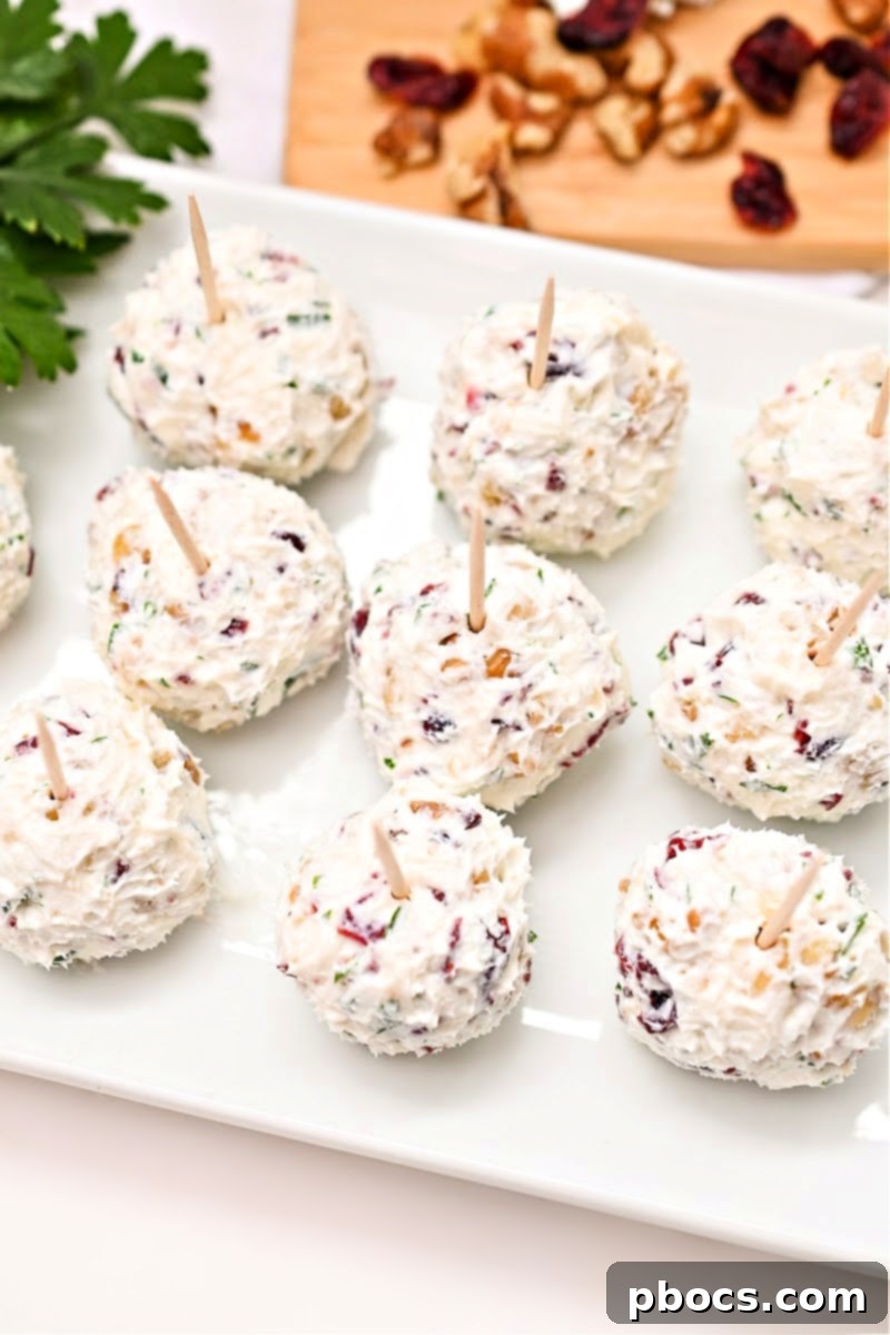Creamy Goat Cheese Bites with Cranberry and Walnut (Low-Carb) 4 Low-Carb Cranberry and Walnut Goat Cheese Balls