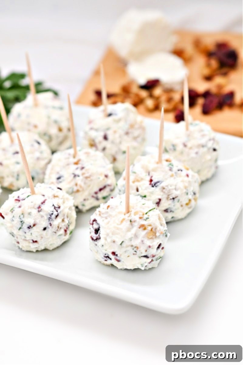Creamy Goat Cheese Bites with Cranberry and Walnut (Low-Carb) 10 Low-Carb Cranberry and Walnut Goat Cheese Balls