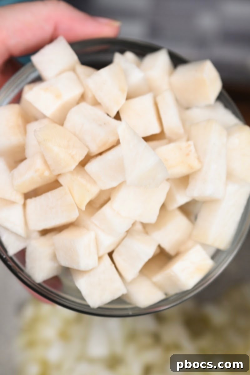 Keto Creamy Coconut Beef Curry 10 Low Carb Coconut Curry Beef Stew