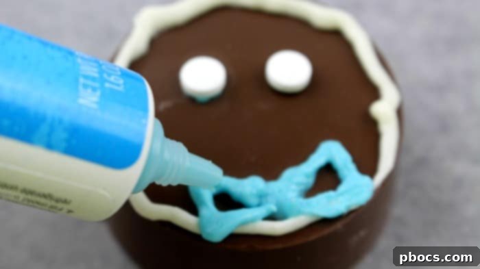 Gingerbread Oreo Cookies 