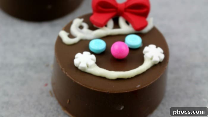 Gingerbread Oreo Cookies 