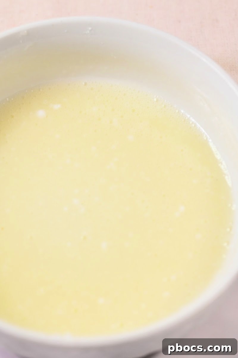 Apple Fritter Keto Cookies 14 Bowl of sugar-free glaze