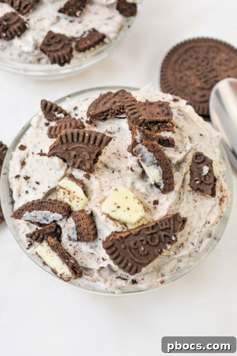 Keto Cookies and Cream Dream 3 Close-up of fluffy Low-Carb Cookies and Cream Fluff