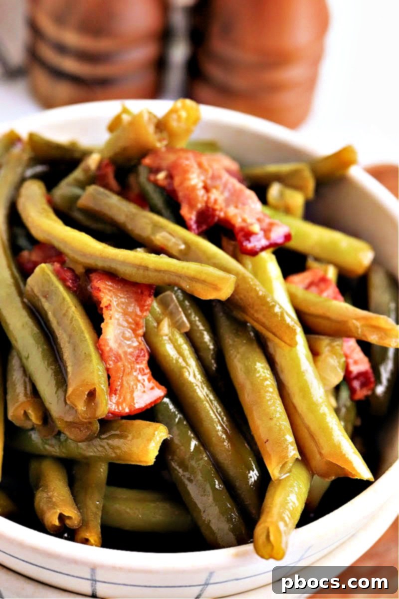Keto Texas Roadhouse Green Beans with Crispy Bacon