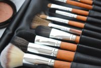 Vanity Planet’s Ultimate Styling Pair Makeup Brushes and Vibrating Flat Iron