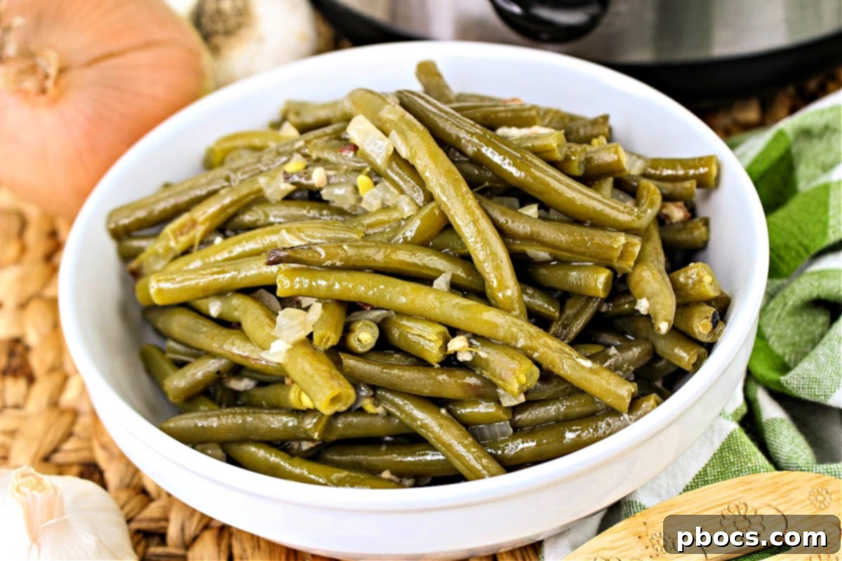 Fresh Low Carb Crockpot Green Beans in a bowl